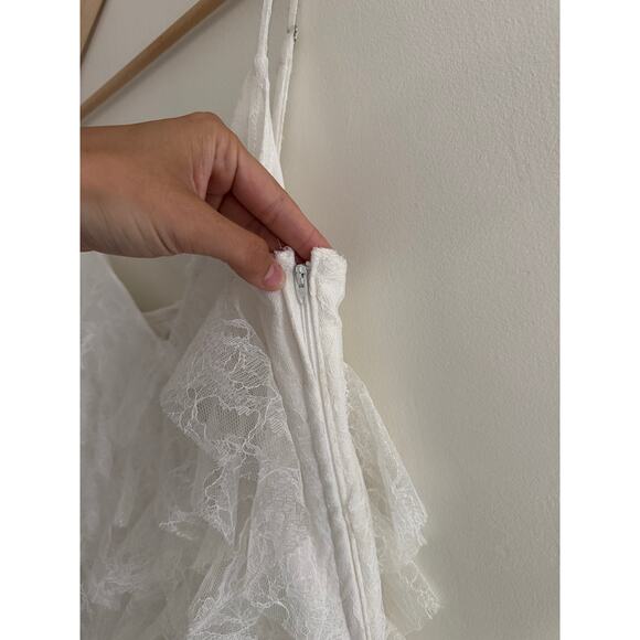 BHLDN Jia Bias Cut White Lace Ruffled V-Neck Gown Size 6 - Picture 9 of 12